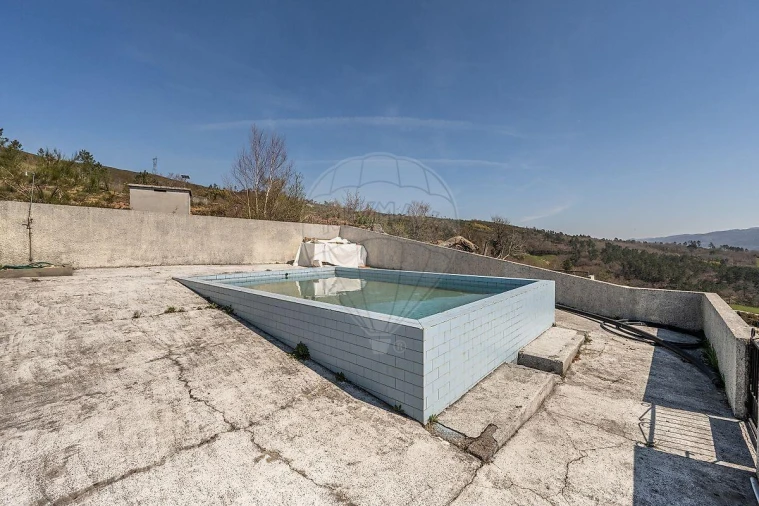 Moradia T3 para Venda em Ferral Foto 5