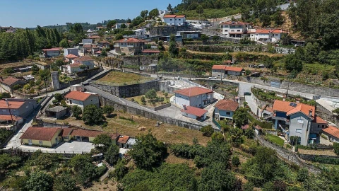 Moradia T4 para Venda em Vila Nova de Famalicão e Calendário