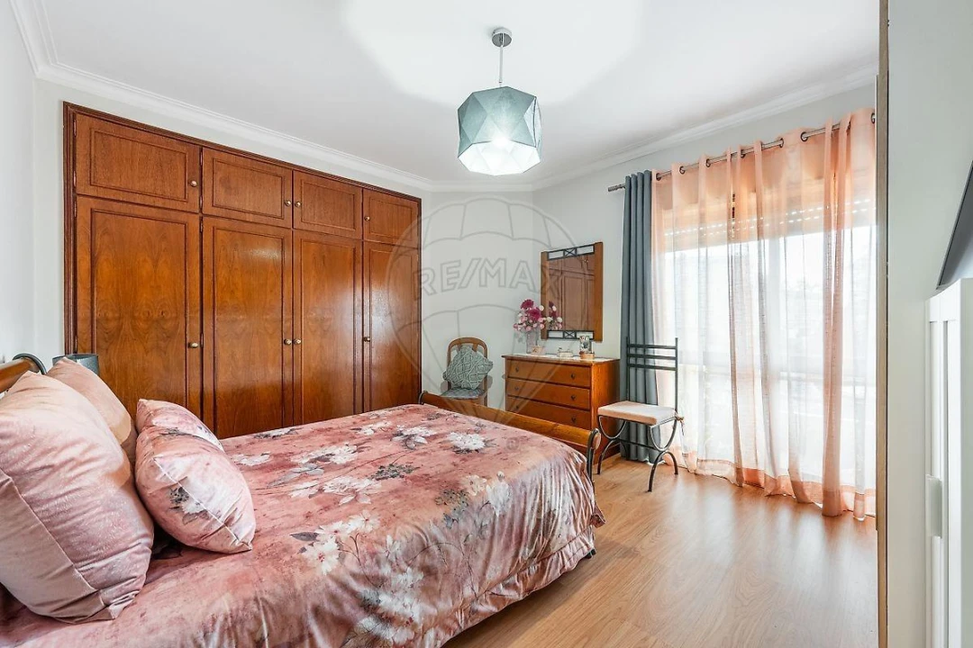 Apartamento T2 para Venda em Cidade da Maia Foto 10