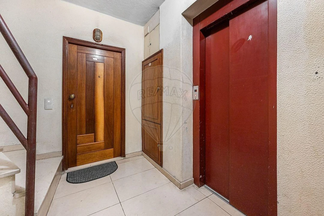 Apartamento T2 para Venda em Cidade da Maia Foto 11