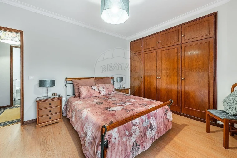 Apartamento T2 para Venda em Cidade da Maia Foto 2