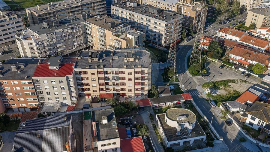 Apartamento T2 para Venda em Cidade da Maia Foto 27