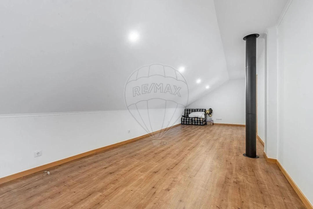 Moradia T3 para Venda em Valdosende Foto 13