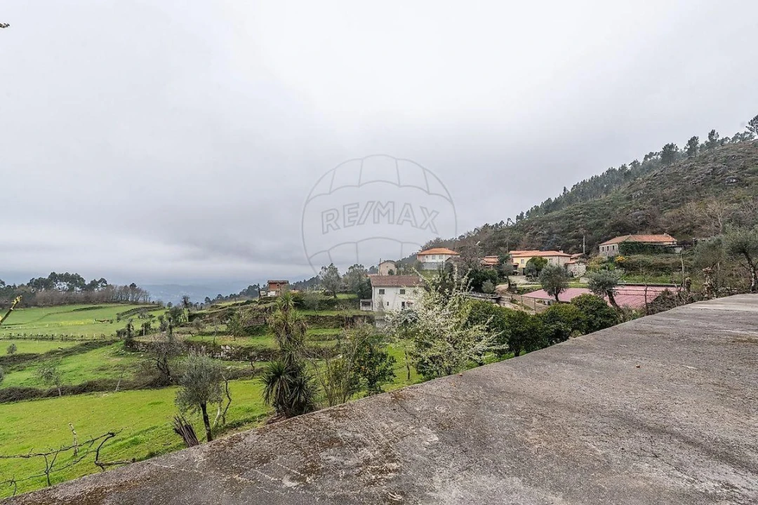 Moradia T3 para Venda em Valdosende Foto 22