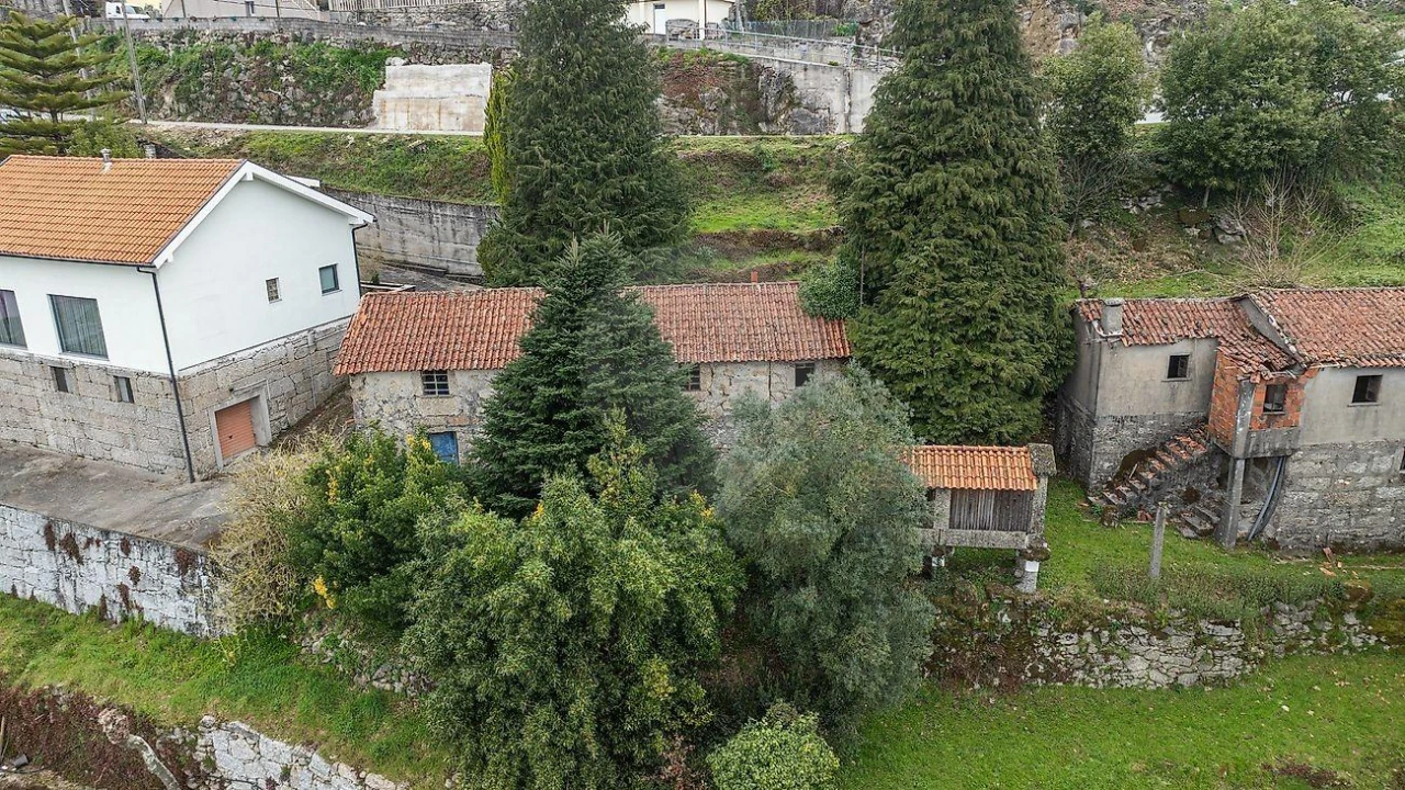 Moradia T3 para Venda em Valdosende Foto 27