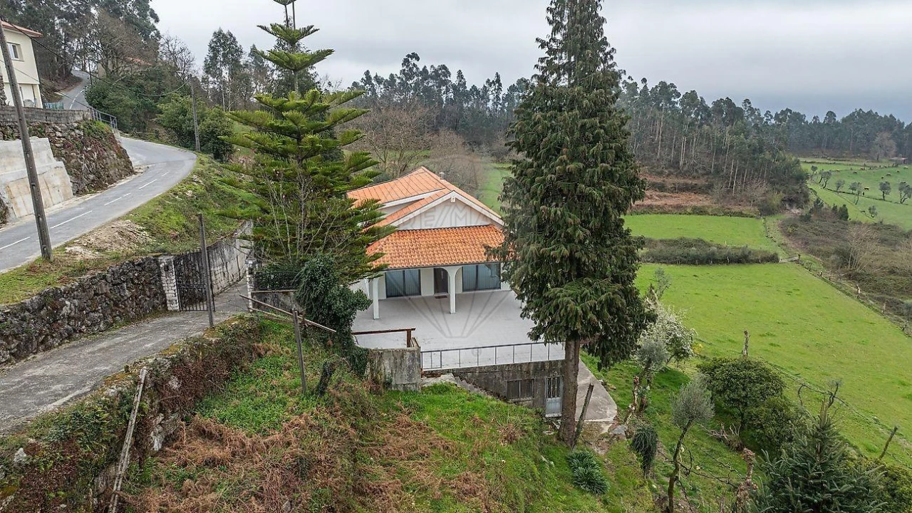 Moradia T3 para Venda em Valdosende Foto 36