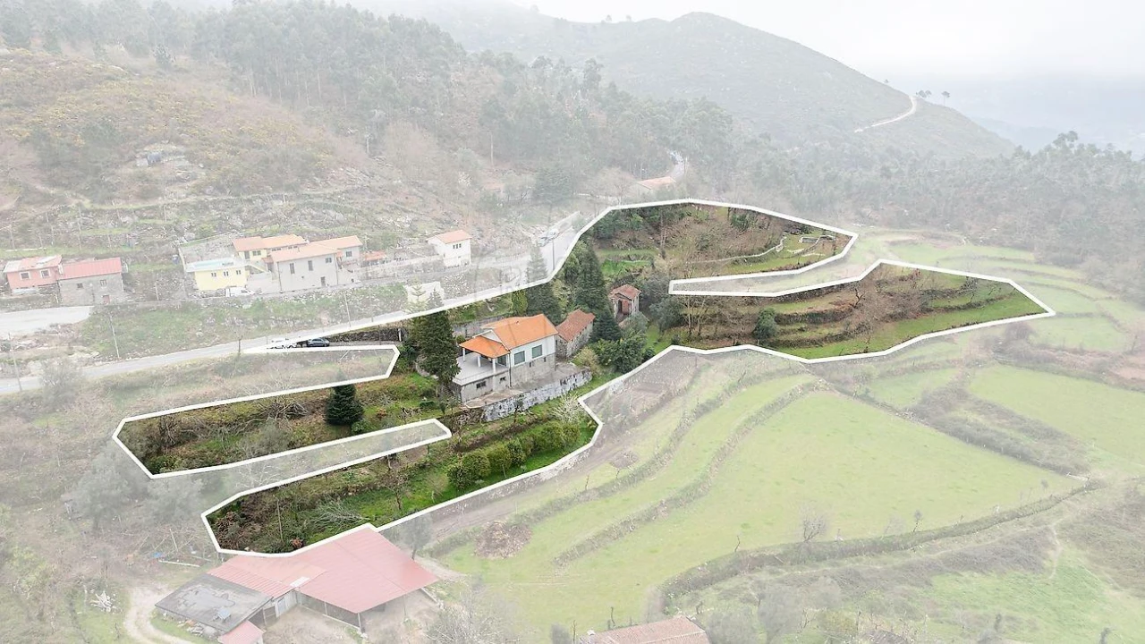 Moradia T3 para Venda em Valdosende Foto 41