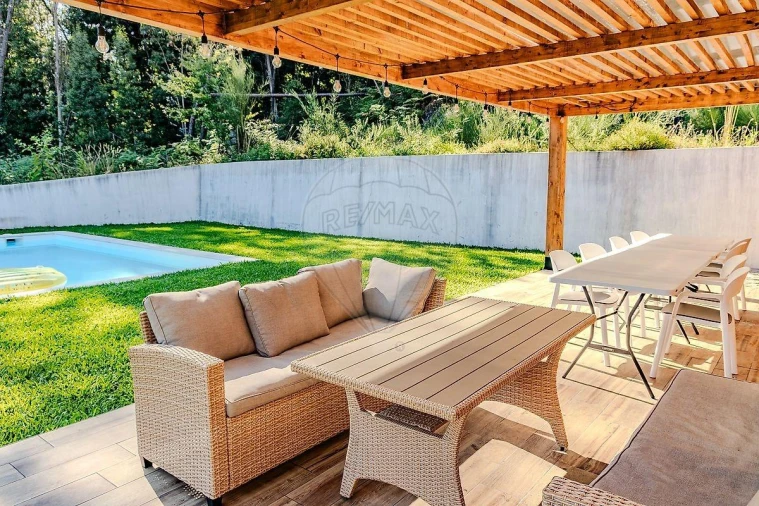 Moradia T2 para Venda em Covas Foto 17