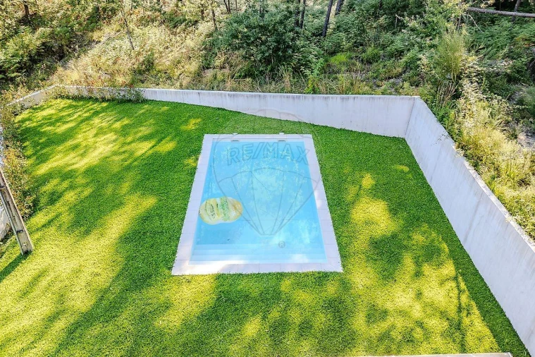 Moradia T2 para Venda em Covas Foto 22