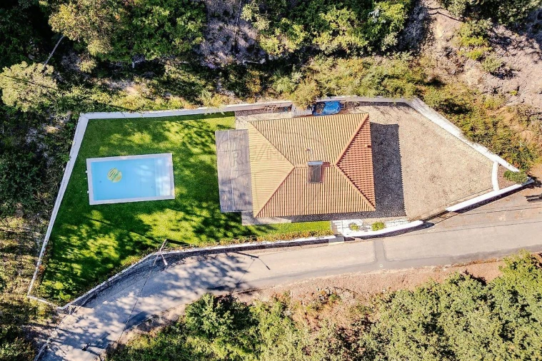 Moradia T2 para Venda em Covas Foto 26