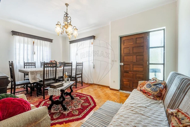 Moradia T3 para Venda em Cruz Foto 1