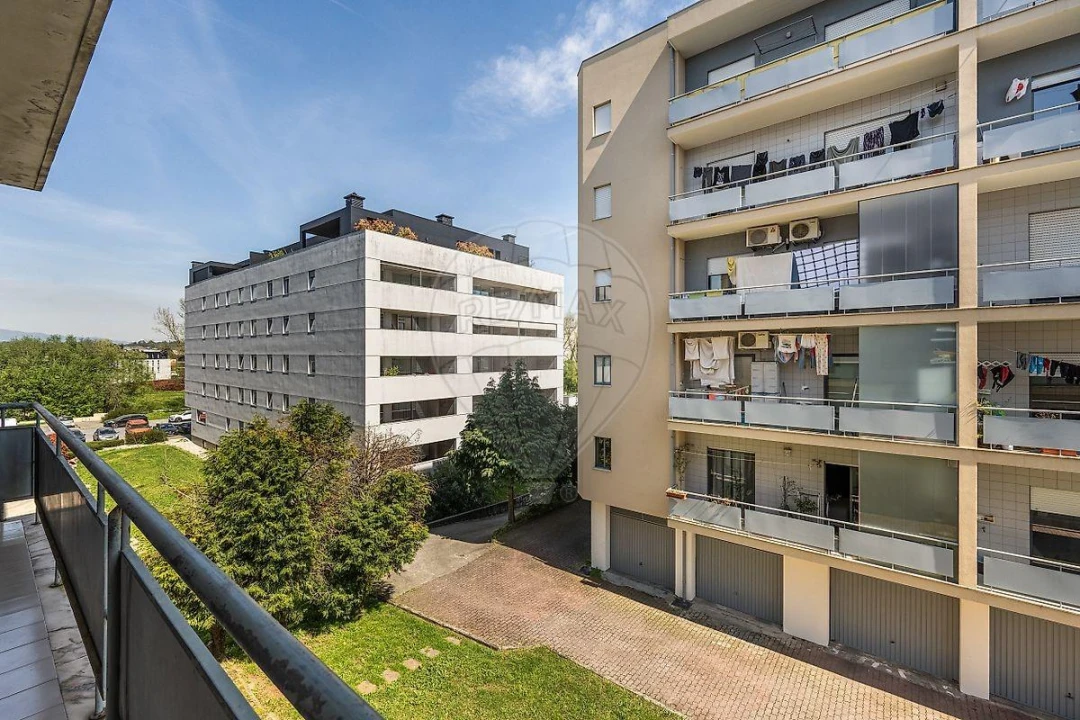 Apartamento T3 para Venda em Braga (Maximinos, Sé e Cividade) Foto 1