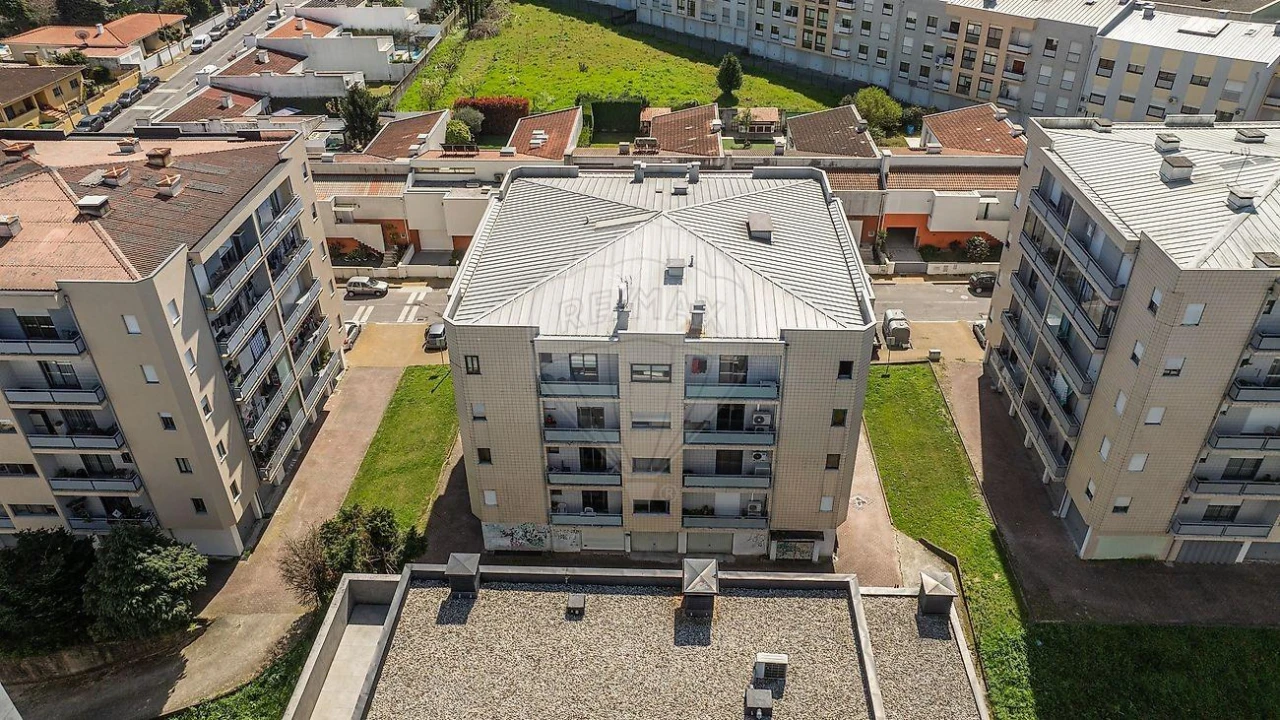 Apartamento T3 para Venda em Braga (Maximinos, Sé e Cividade) Foto 15