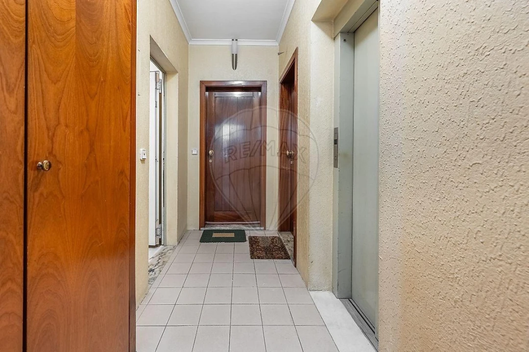 Apartamento T3 para Venda em Braga (Maximinos, Sé e Cividade) Foto 36