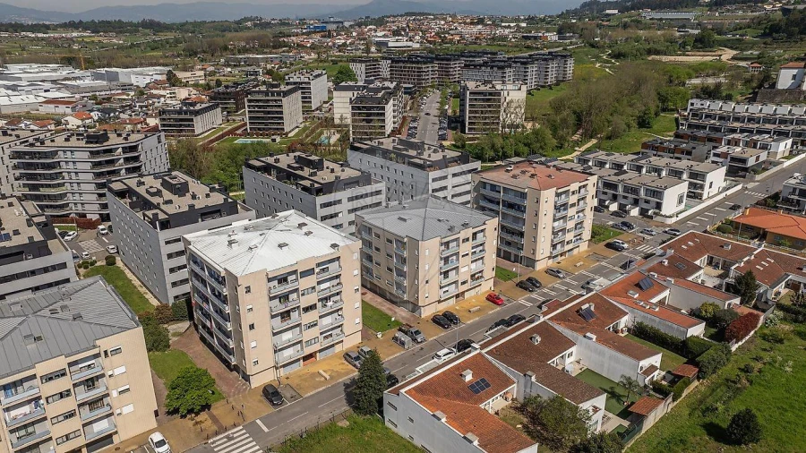 Apartamento T3 para Venda em Braga (Maximinos, Sé e Cividade) Foto 12