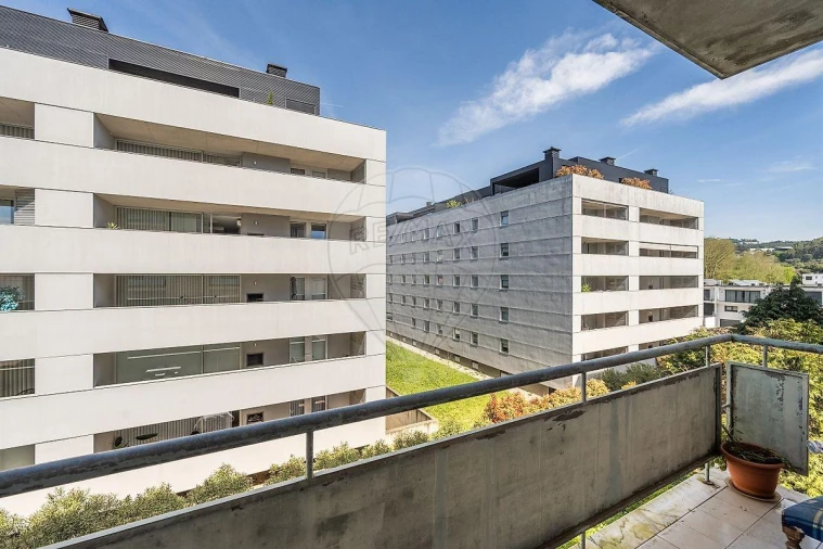 Apartamento T3 para Venda em Braga (Maximinos, Sé e Cividade) Foto 21