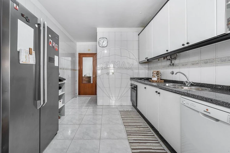 Apartamento T3 para Venda em Braga (Maximinos, Sé e Cividade) Foto 23