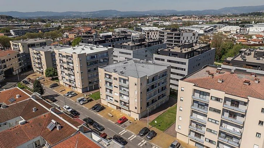 Apartamento T3 para Venda em Braga (Maximinos, Sé e Cividade) Foto 6