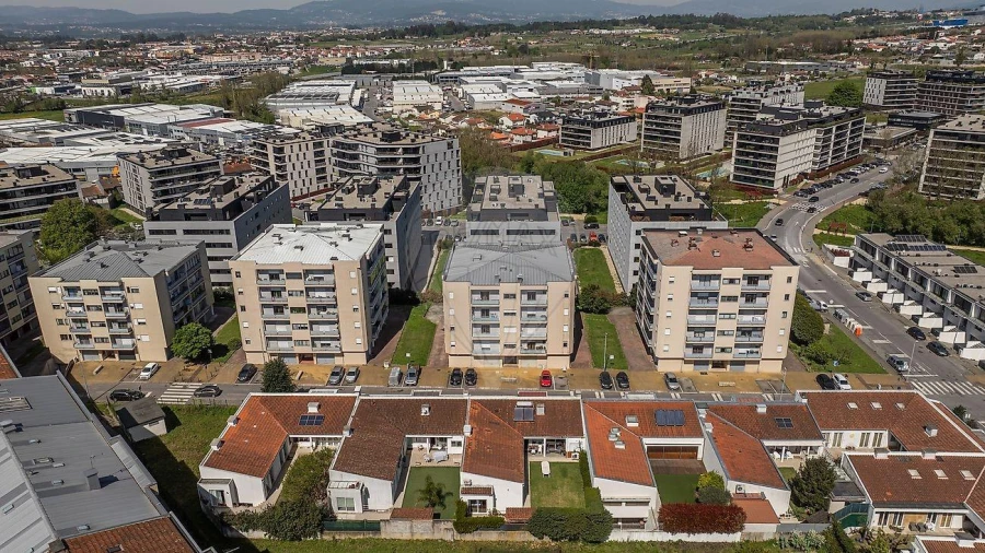 Apartamento T3 para Venda em Braga (Maximinos, Sé e Cividade) Foto 8