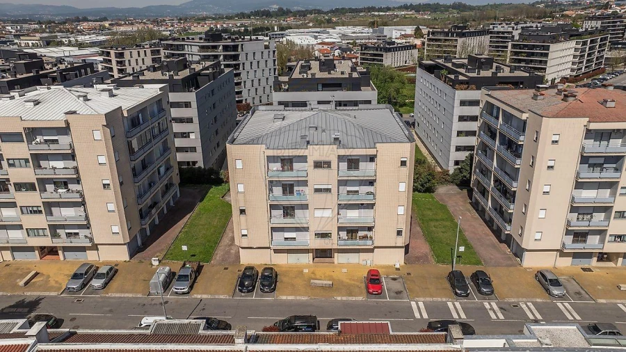 Apartamento T3 para Venda em Braga (Maximinos, Sé e Cividade) Foto 9