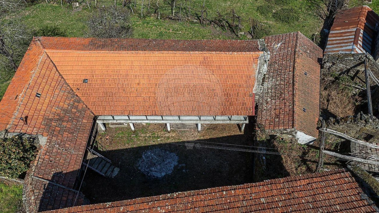 Moradia T5 para Venda em Salto Foto 15