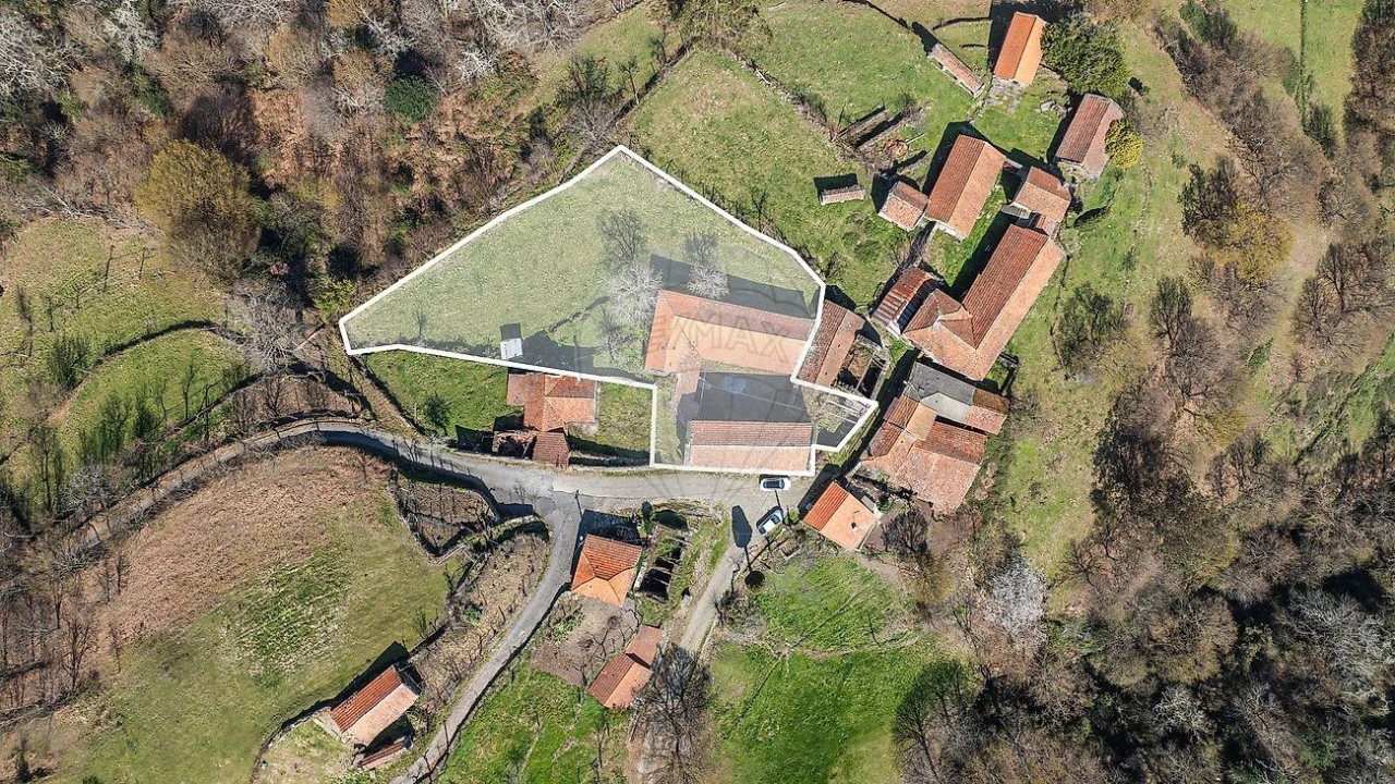 Moradia T5 para Venda em Salto Foto 41