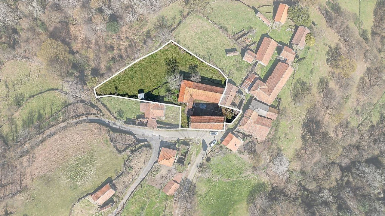 Moradia T5 para Venda em Salto Foto 42