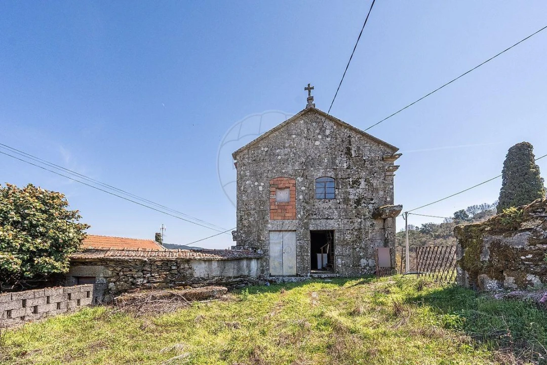 Moradia T5 para Venda em Salto Foto 6