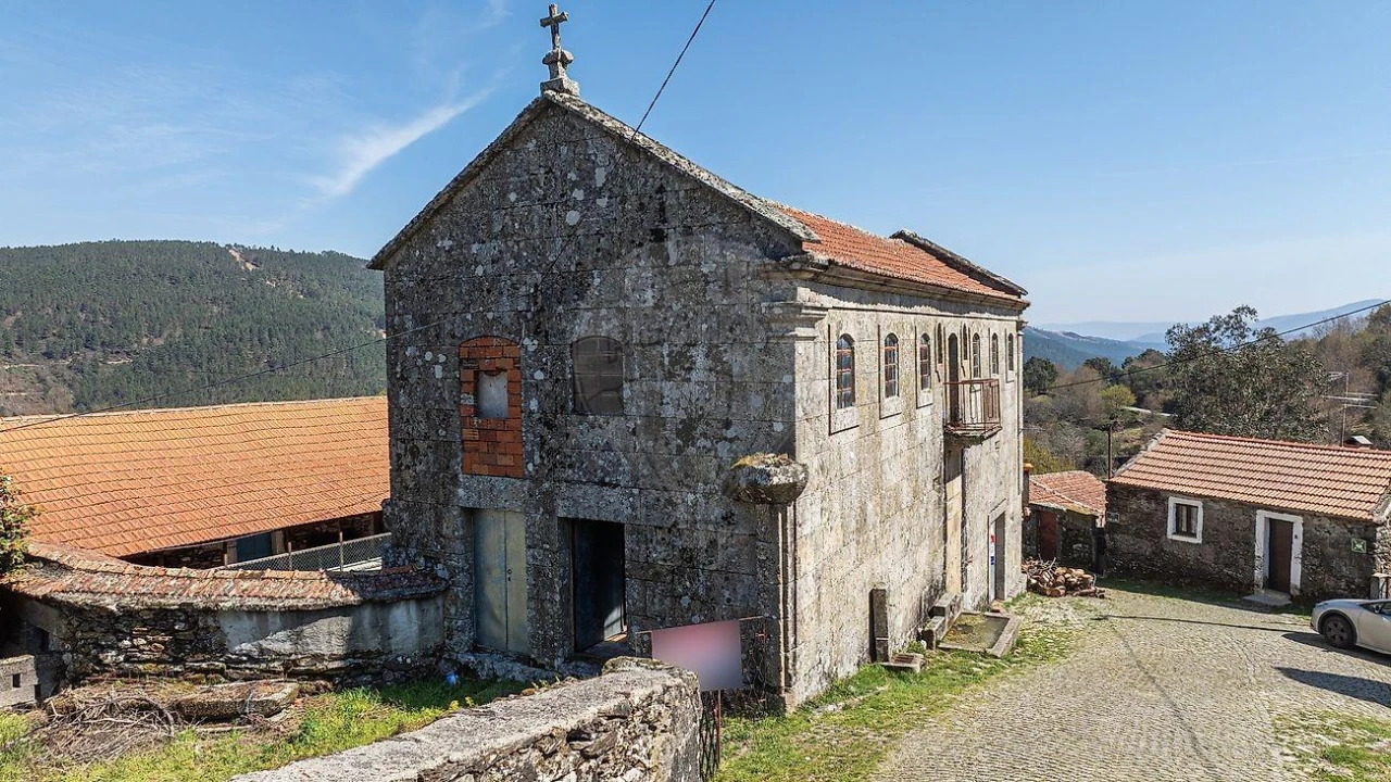 Moradia T5 para Venda em Salto Foto 7