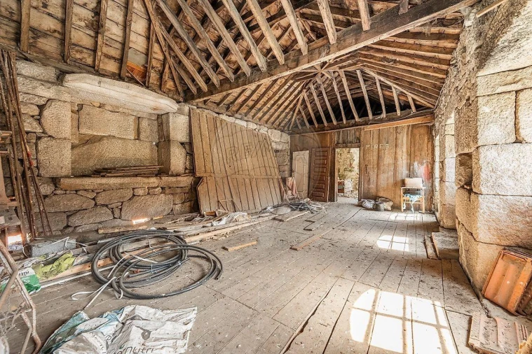 Moradia T5 para Venda em Salto Foto 21