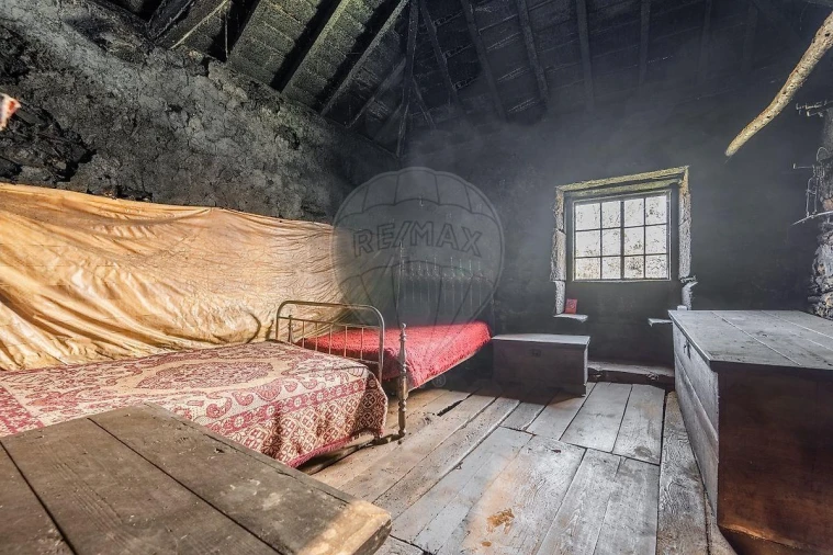 Moradia T5 para Venda em Salto Foto 26