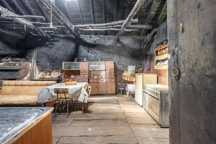 Moradia T5 para Venda em Salto Foto 29