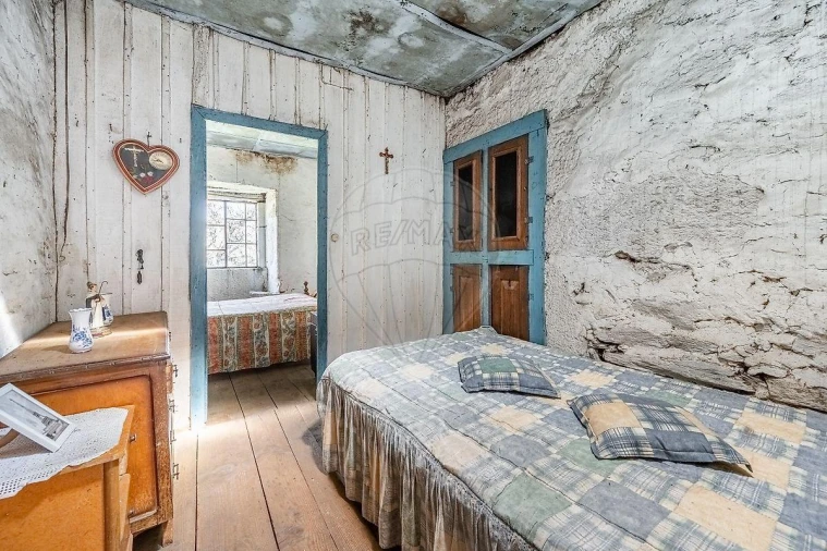 Moradia T5 para Venda em Salto Foto 31