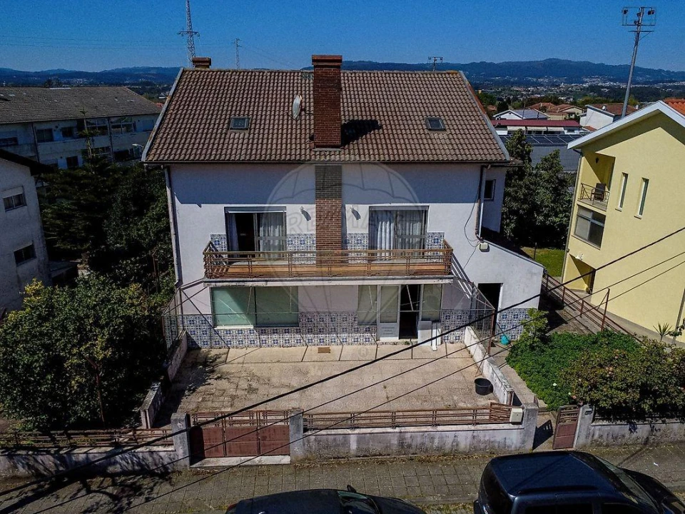 Moradia T4 para Venda em Palmeira Foto 1