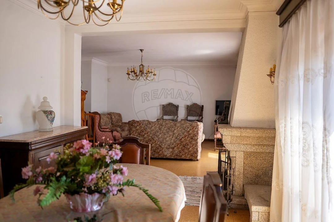 Moradia T4 para Venda em Palmeira Foto 16