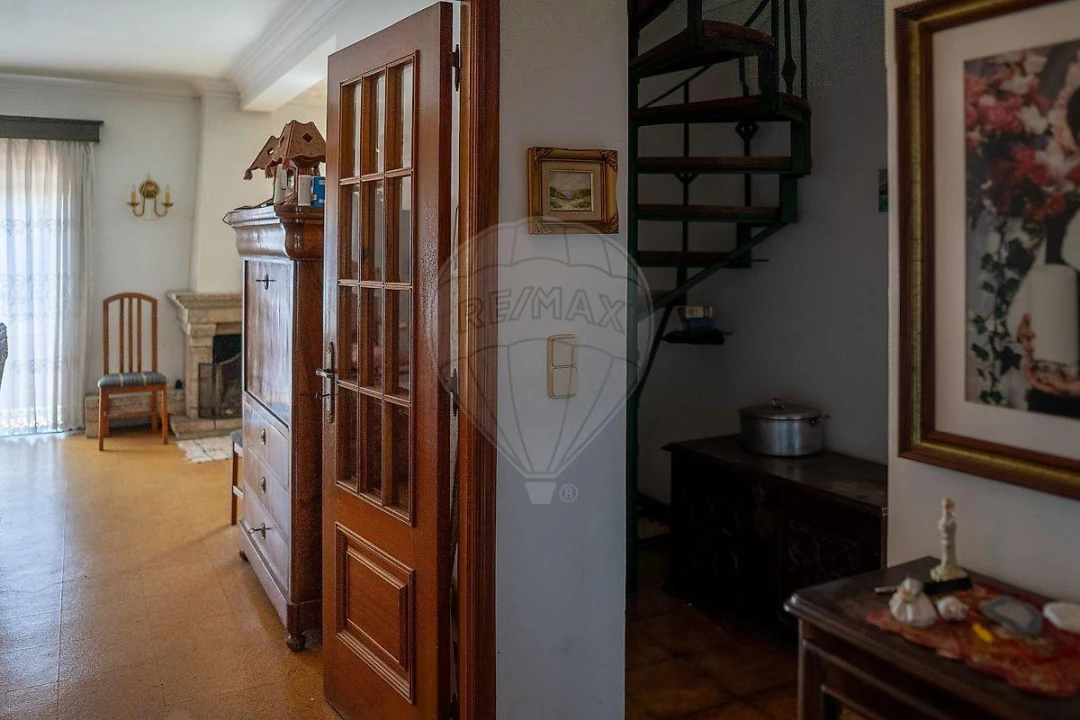 Moradia T4 para Venda em Palmeira Foto 31