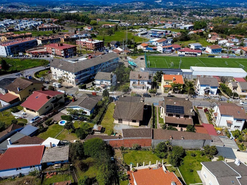 Moradia T4 para Venda em Palmeira Foto 33