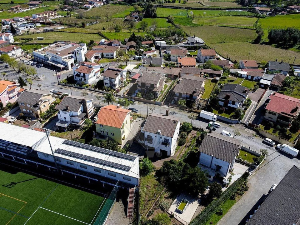 Moradia T4 para Venda em Palmeira Foto 36