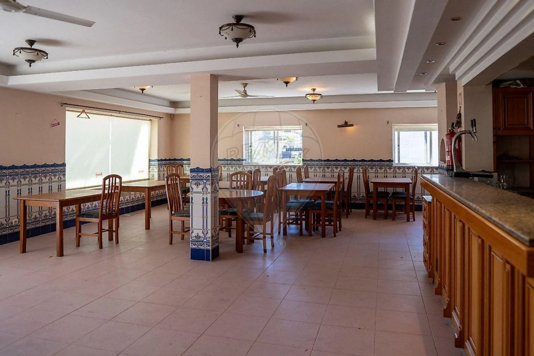 Moradia T4 para Venda em Palmeira Foto 4