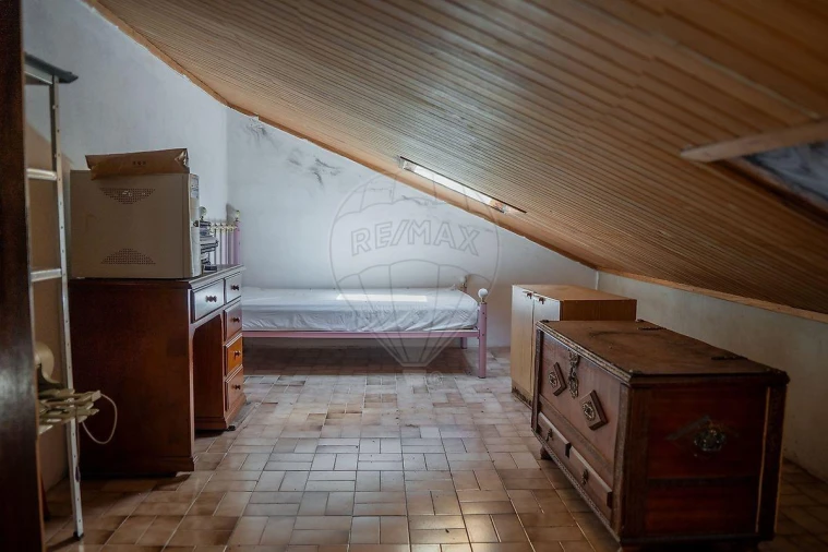 Moradia T4 para Venda em Palmeira Foto 24