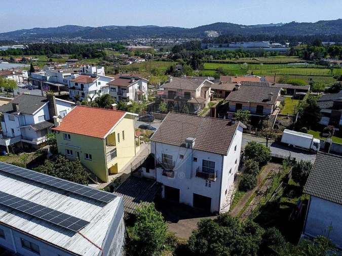 Moradia T4 para Venda em Palmeira Foto 38