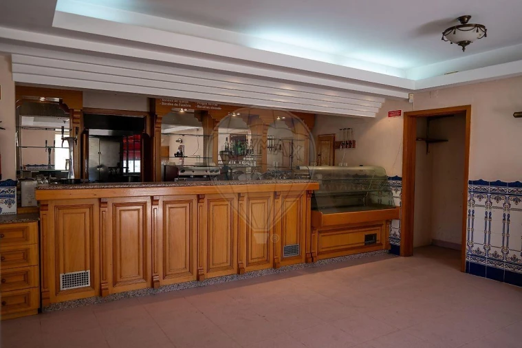 Moradia T4 para Venda em Palmeira Foto 6