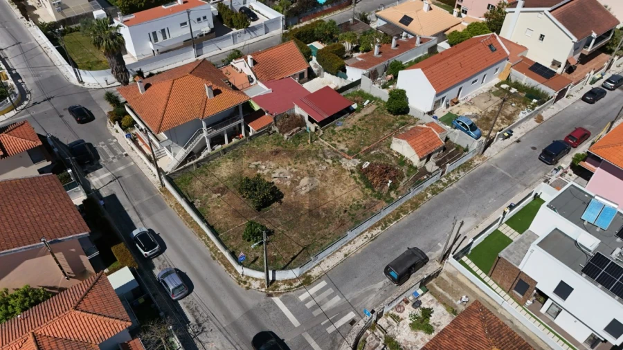 Moradia T3 para Venda em Charneca de Caparica e Sobreda Foto 2