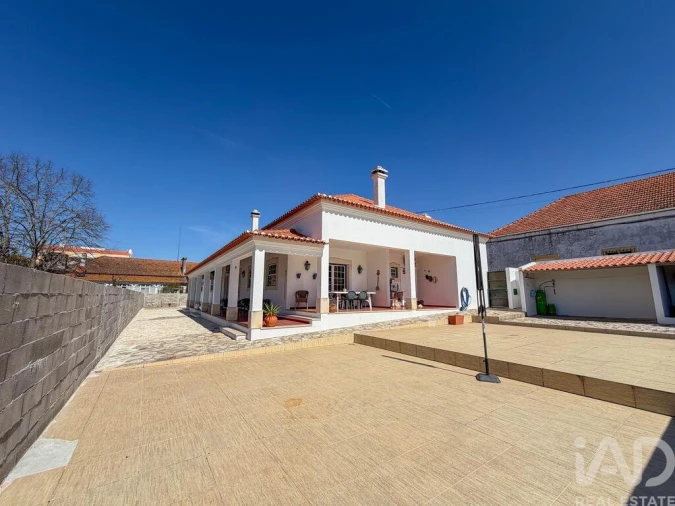 Moradia T3 para Venda em Almeirim Foto 18