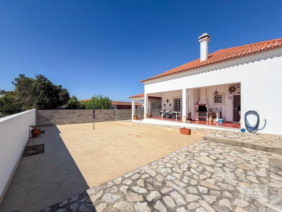 Moradia T3 para Venda em Almeirim Foto 22