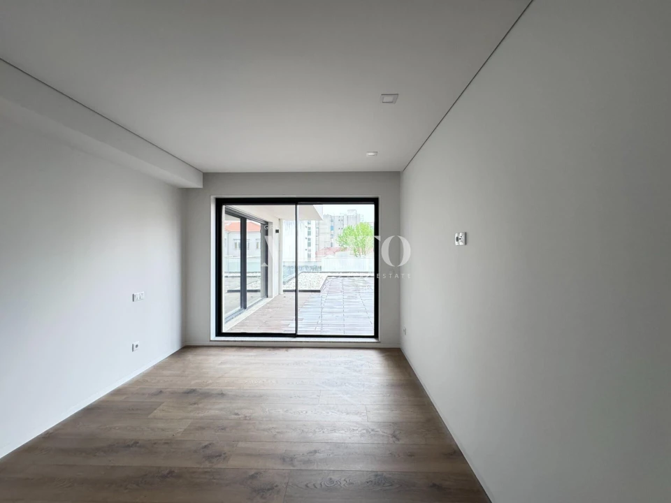 Apartamento T3 para Arrendamento em Barcelos, V.Boa, V.Frescainha Foto 9