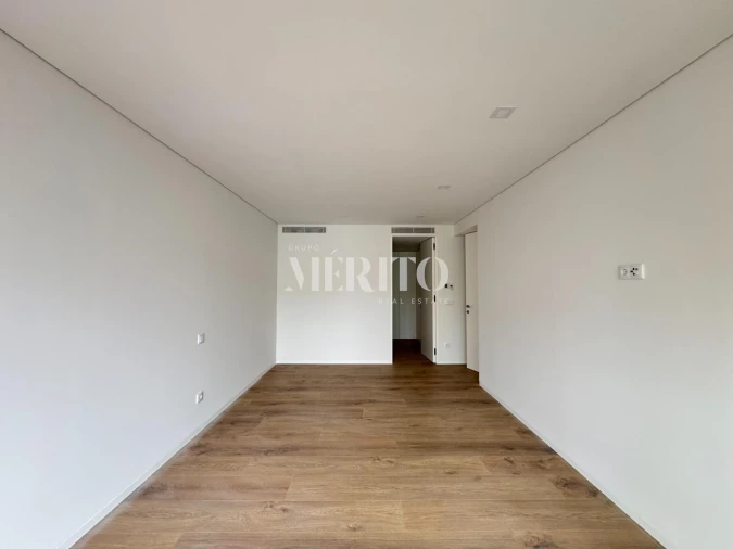 Apartamento T3 para Arrendamento em Barcelos, V.Boa, V.Frescainha Foto 14