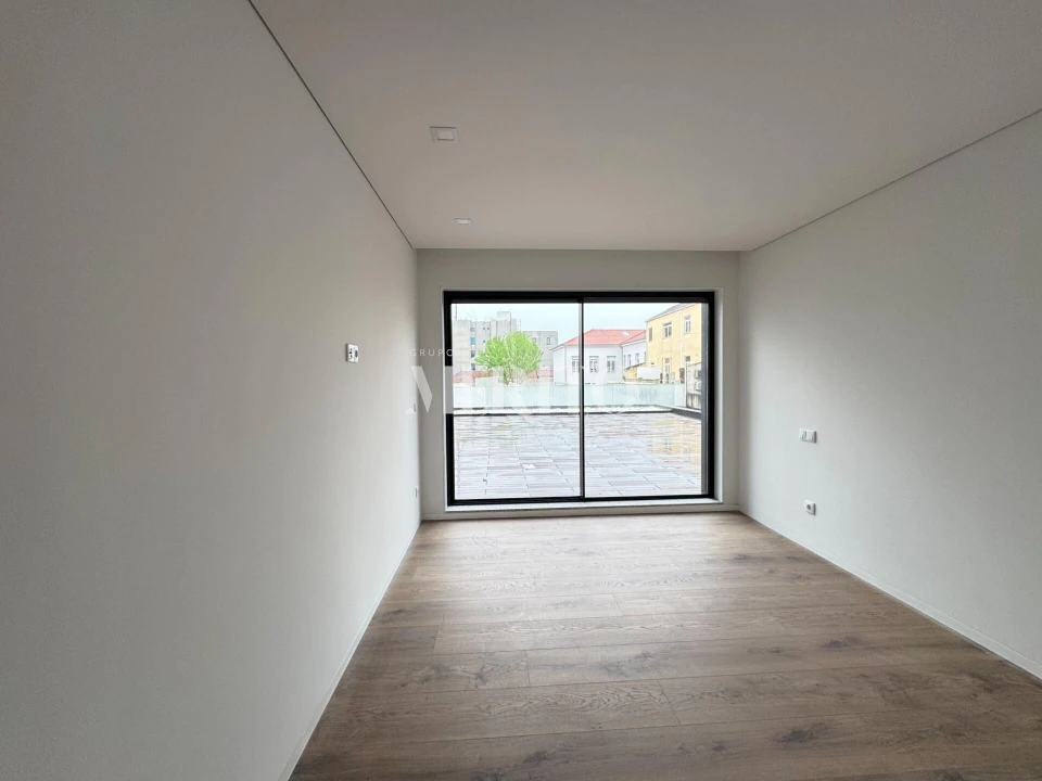 Apartamento T3 para Arrendamento em Barcelos, V.Boa, V.Frescainha Foto 13