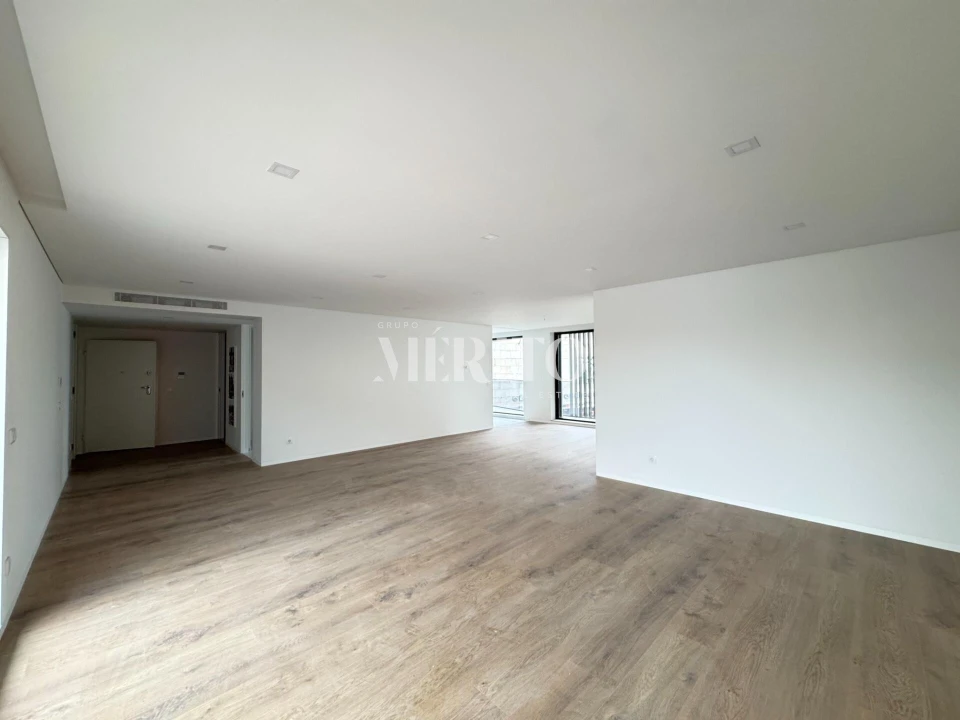 Apartamento T3 para Arrendamento em Barcelos, V.Boa, V.Frescainha Foto 6