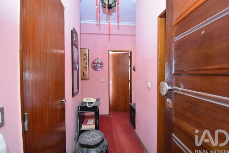 Apartamento T1 para Venda em Benfica Foto 2
